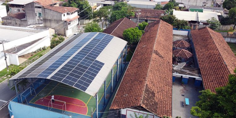 Timóteo adota energia solar em escolas da rede municipal