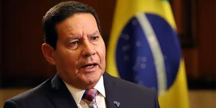 Lula revoga decreto de Mourão que reduziu tributo de empresas