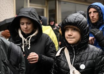 Ativista Greta Thunberg é detida em protesto na Alemanha