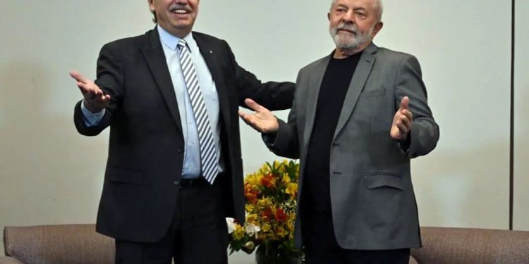 Na Argentina, Lula diz que BNDES vai voltar a ajudar países vizinhos