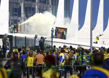 General dispensou Pelotão de Choque no dia 8 de janeiro, diz Veja