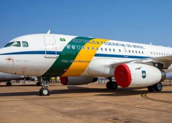 Avião presidencial já não tem as cores verde e amarela na fuselagem
