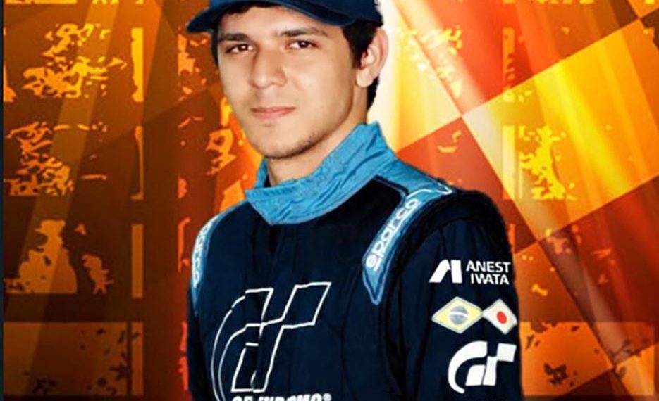 Piloto mineiro corre neste ano na GT300
