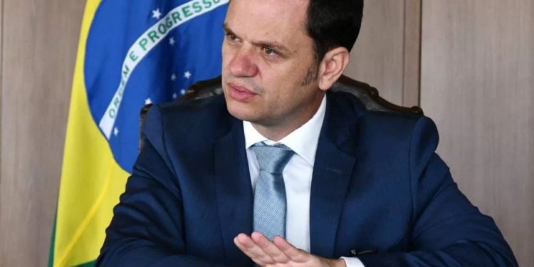 Advogado de Torres ‘ironiza’ e diz que minuta foi escrita por Tiririca