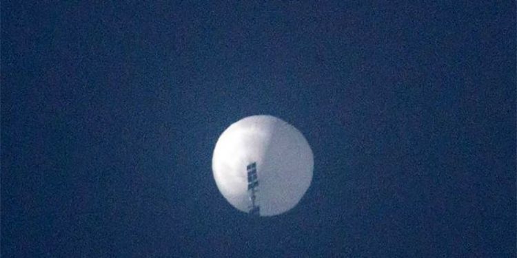 Pequim confirma que balão visto sobre a América Latina é chinês