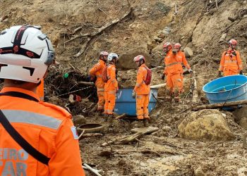 Bombeiros de Minas vão ajudar nas buscas após terremoto na Turquia