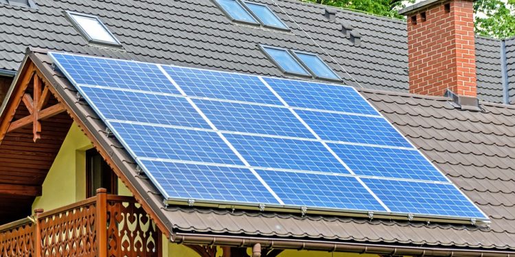 Aneel aprova regras para geração de energia pelos consumidores