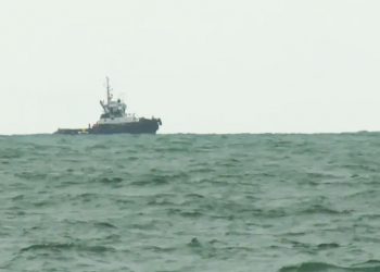 Marinha do Brasil diz que afundará porta-aviões “fantasma” em alto mar