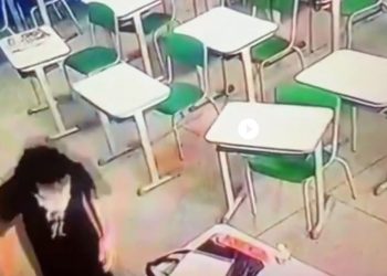 Aluno esfaqueia professora e causa pânico em escola; veja o vídeo