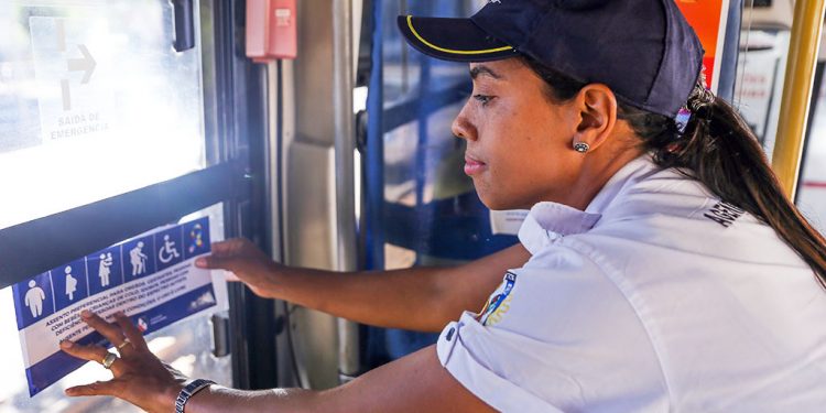 Fabriciano lança campanha sobre direitos de mobilidade urbana para pessoas com autismo