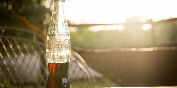 Descoberto o segredo da Coca-Cola, receita original de 1886 viraliza na internet