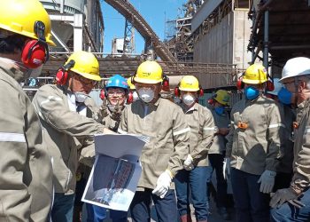 Diretoria da Usiminas visita obras para a reforma do Alto-Forno 3