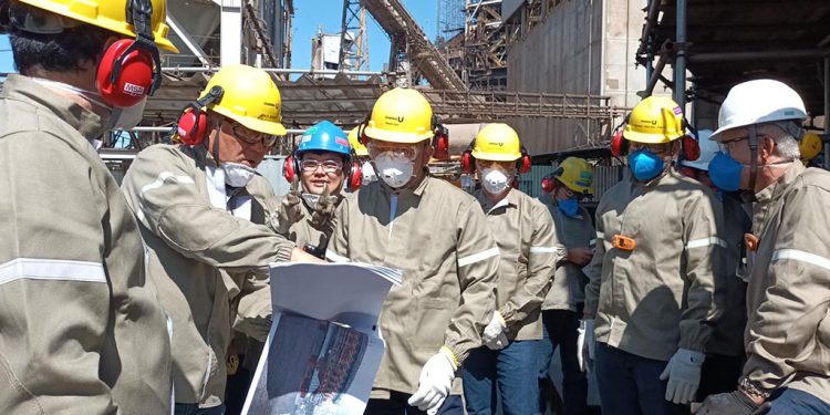 Diretoria da Usiminas visita obras para a reforma do Alto-Forno 3