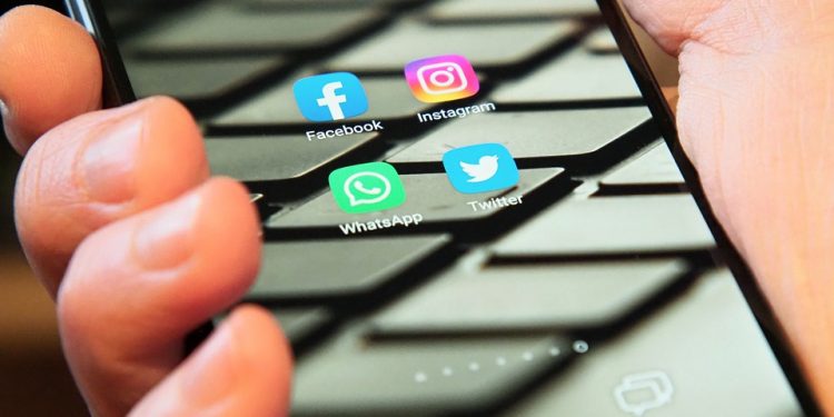 BC libera compra pelo WhatsApp com cartões Mastercard e Visa