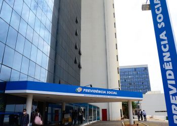 Moraes dá dez dias para INSS ter plano para revisão da vida toda