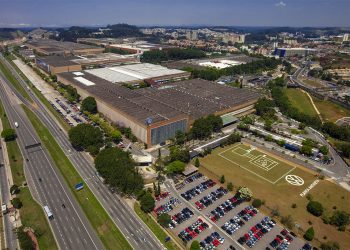Chevrolet, Hyundai e Stellantis param fábricas no Brasil por queda nas vendas
