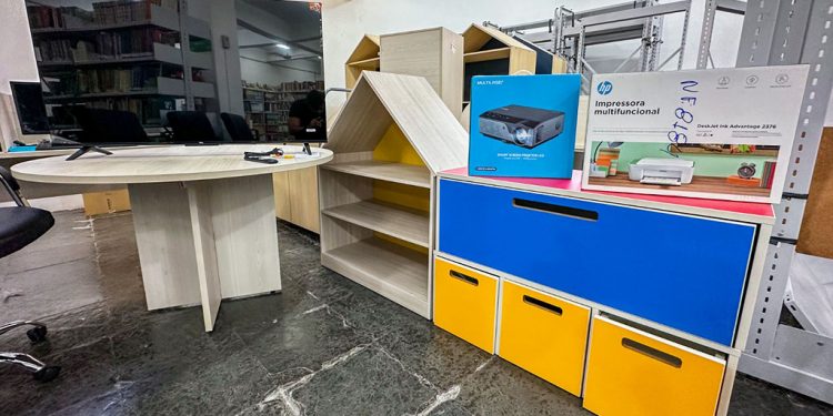Biblioteca de Ipatinga recebe doações da Fundação Renova