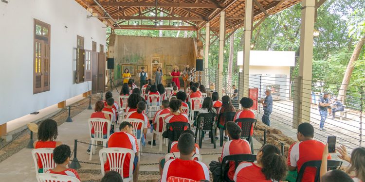 Atrações do Projeto Pedra Mole Estação das Artes recebe 250 estudantes