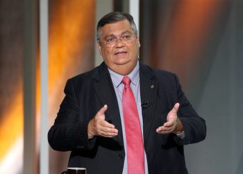 Flávio Dino diz que atos tiveram apoio de generais “traidores do Brasil”