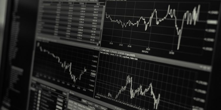 FMI reduz projeção de expansão do Brasil para 0,9%