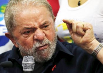 Lula fala sobre ‘golpistas’, mas se cala sobre ministro do GSI na cena do crime