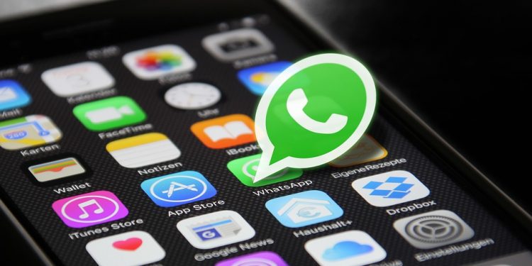 WhatsApp começa a testar recurso de transcrição de áudio