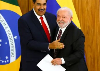 Devendo bilhões ao Brasil, Maduro pede investimentos