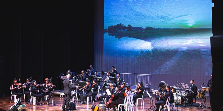 Orquestra de Câmara do Vale Aço promove noite de homenagem às mães