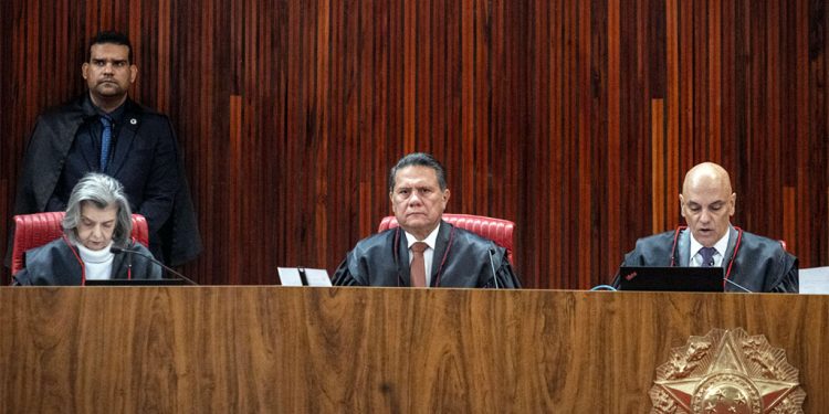 URGENTE: TSE forma maioria para tornar Bolsonaro inelegível até 2030