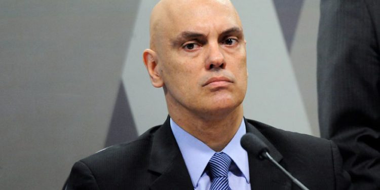 PF pede preservação de imagens das câmeras de aeroporto após Moraes ser hostilizado