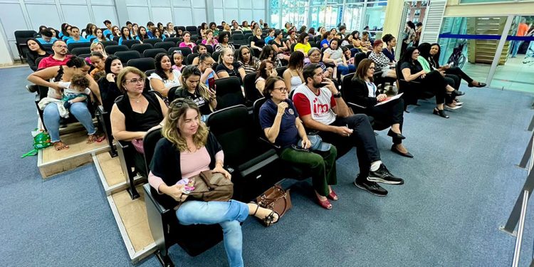 Seminário sobre inserção de mulheres no mercado de trabalho é realizado em Ipatinga