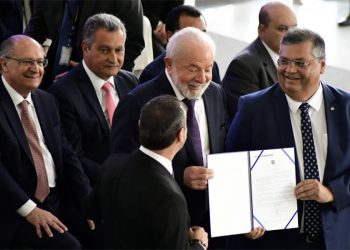Lula propõe prisão de até 40 anos para quem ‘atentar’ contra vida de ministros do STF ou presidente