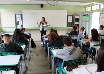 Minas publica terceiro lote com mil nomeações de excedentes do concurso da Educação