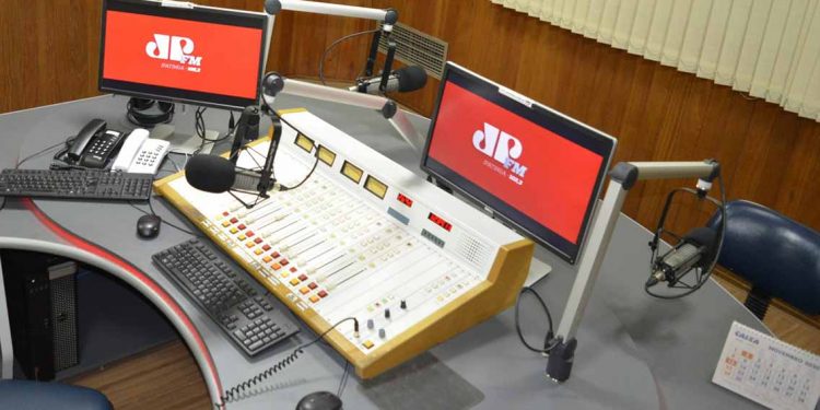 Jovem Pan FM volta ao ar no Vale do Aço