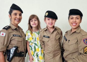 Paciente da Oncologia Pediátrica recebe visita de policiais militares e realiza sonho