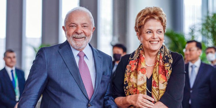 Deputados pedem afastamento de Lula por falar que impeachment de Dilma foi ‘golpe de Estado’