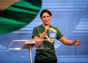 Michelle Bolsonaro reage sobre quebra de sigilo: “Bastava me pedir”