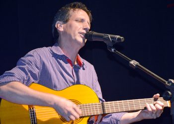 Fundação Aperam traz teatro, música e exposição de arte na programação cultural