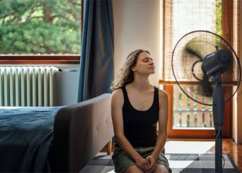 Confira dicas para economizar energia em dias de altas temperaturas