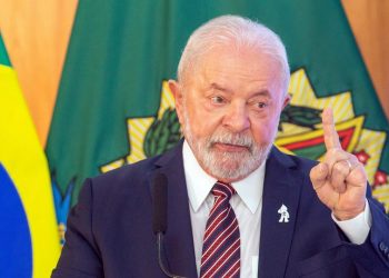 Governo convoca servidores para ter plateia no 7 de Setembro e impedir vaias a Lula