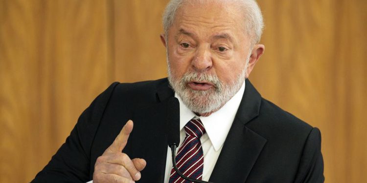 Ex-carcereiro de Lula é liberado para cargo na Presidência
