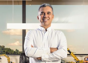 Wallace Barreto recebe Título Honorífico Cidadão Valadarense