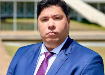 Jornalista conservador preso pelo STF é libertado