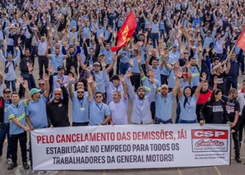 Após demissões, metalúrgicos da GM entram em greve