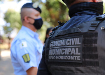 PEC quer transformar guardas municipais em polícia