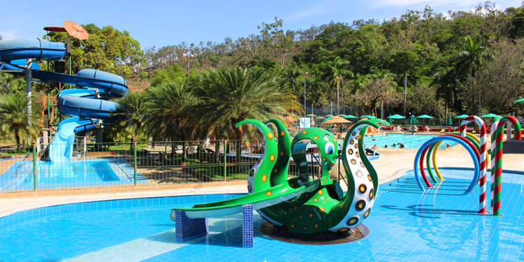 Usipa inaugura Playground Aquático infantil