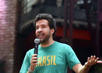 Rachadinha: em áudio, André Janones cobra salário de assessores