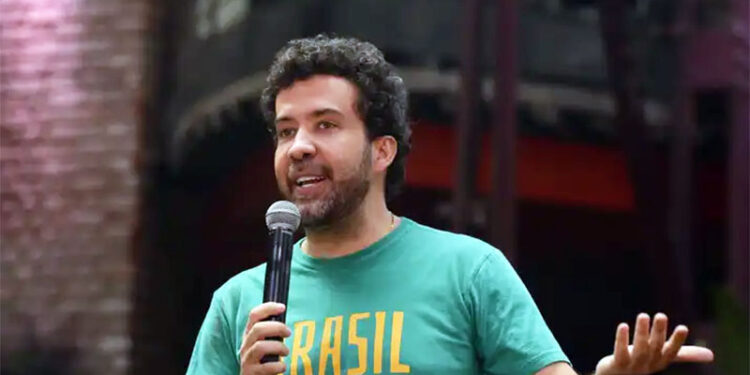 Rachadinha: em áudio, André Janones cobra salário de assessores