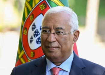 Primeiro-ministro de Portugal renuncia após suspeita de corrupção