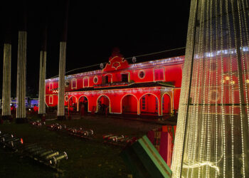 Luzes de Natal: Fundação Aperam inaugura decoração e programação natalina